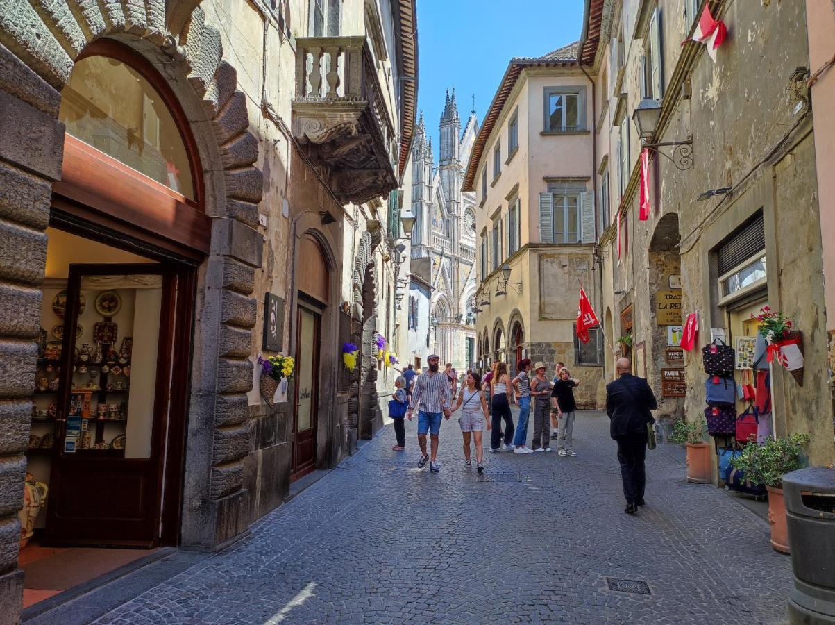 Stanza Con Bagno Privato Orvieto Centro Storico, Aria Condizionata Netflix Vicino Al Pozzo Della Cava-Affittacamere "Carvajal Rooms" Екстер'єр фото